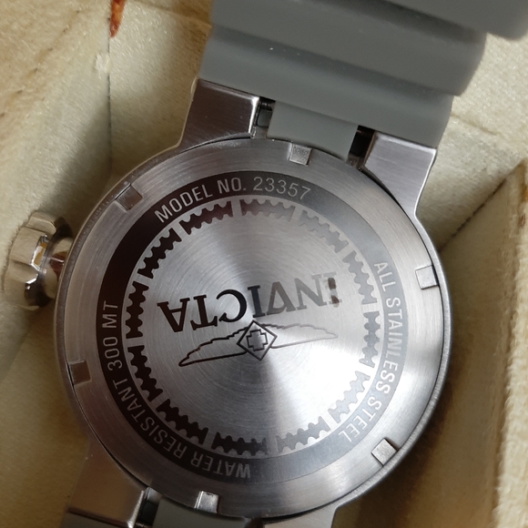 💯%GENUINE INVICTA WATCH MODEL #23357 Watches